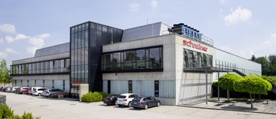Das neue Produktionsgebäude der Schreiner Group in Dorfen