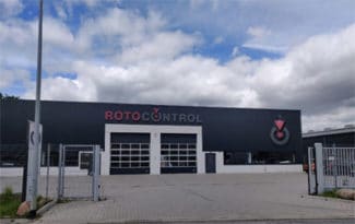 Eingang zum neuen europäischen Headquarter von Rotocontrol in Siek bei Hamburg