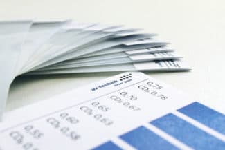 Test UV Sstrip mit Reference Card (Quelle: UV-Technik Meyer GmbH)