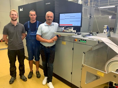 LabelPrint OÜ, ein Etikettendruck-Unternehmen aus Tallinn, setzt auf die neueste Durst RSCi für den Umstieg vom Flexo- auf den Digitaldruck auch für größere Auflagen (Quelle: Durst)