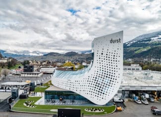 Nach dreieinhalb Monaten öffnen viele Firmen ihre Demo-Center wieder für Besucher – u.a. auch das Customer Experience Center (CEC) von Durst in Brixen (Quelle: Durst)