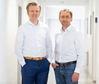 Torben Segelken und Holger Ostermann, Geschäftsführer COE Bremen und Ostfildern (Quelle: COE)