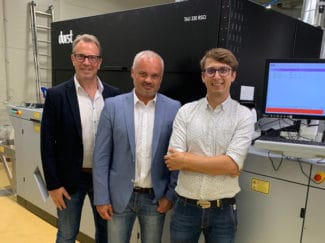 Helmuth Munter, Durst; Sten Sarap, Labelprint oÜ und Martin Leitner, Durst sind mit dem Betatest der Durst Tau RSCi sehr zufrieden. Der Serienstart kann beginnen (Quelle: Durst)