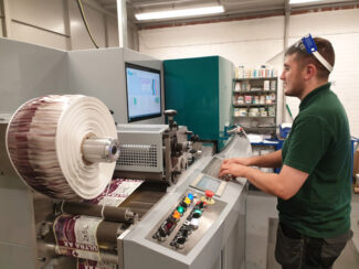 Die PicoColour UV-Inkjet Digitaldruckmaschine bei Clover Chemicals ersetzt zwei ältere Maschinen (Quelle: Dantex)