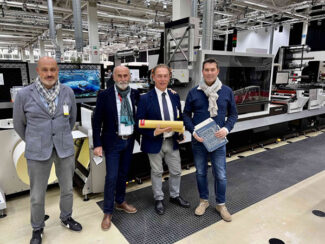Stolz auf die erste Labelstream 4000 in Italien: V.l.n.r: Stefano Perachiotti, Daniele Samorani, Maurizio Resca and Allessandro Muzzini (Quelle: Canon)