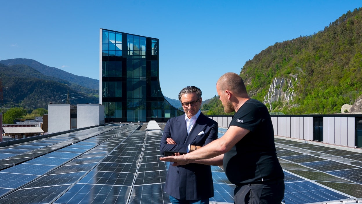 Die Durst Group produziert künftig Energie überSolarmodule, die für 550 Haushalte reicht.