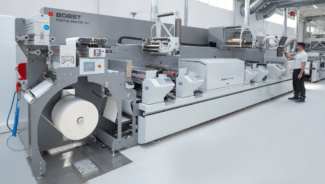 Die modulare Etikettendruckmaschine Bobst Digital Master 340 All-in-One ist mit  neuester UV-Inkjet-Technologie ausgestattet (Quelle: Bobst)