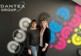 Camille Martin (l.) und Debbie Pendergast verstärken das Dantex-Team (Quelle: Dantex Group)