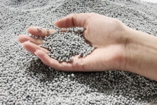 Recosys 2.0 ermöglicht eine optimale Aufbereitung von PET-Trägermaterialien als recyceltes PET - rPET (Quelle: Leonhard Kurz)  