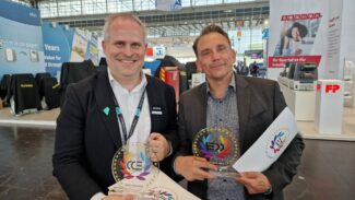 Manuel Schrutt (links), Direktor Business Strategy Packaging Global, Fujifilm und Stefan Steinle, Fujifilm Integrated Inkjet Solutions (Quelle: Fujifilm)