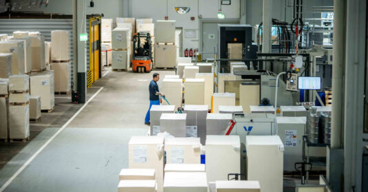 Eine KI-Anwendung auf Basis der Plattform Paretos optimiert die Supply Chain von Faller Packaging, indem sie präzise Vorhersagen und eine sichere Versorgung der Kunden gewährleistet (Quelle: Fokus Schwarzwald)