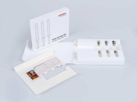 Die Smart Syringe Box von Schreiner MediPharm, die bei der Entnahme einer Spritze automatisch den Zeitpunkt und das jeweilige Fach erfasst, wurde in der Kategorie Innovation ausgezeichnet (Quelle: Schreiner Group)