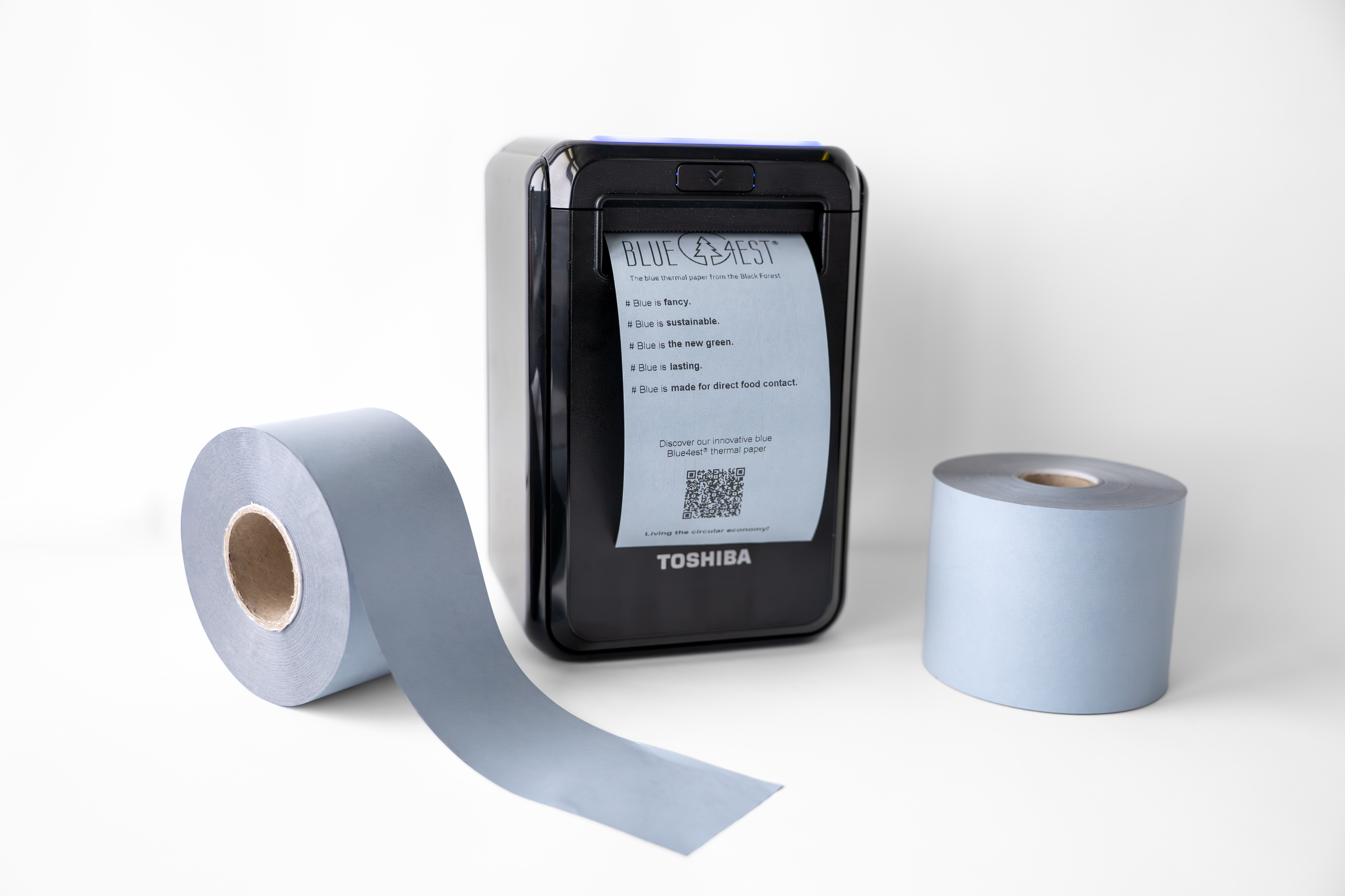 Die Blue4est Pro Lineretiketten kommen im Toshiba-Drucker ohne chemische Entwickler aus (Quelle: Toshiba)