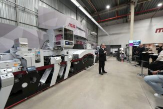 Demo der DSHD HS-Druckmaschine bei Mark Andy in Warschau