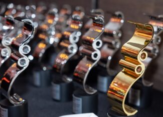 So vielfältig ist die Druckindustrie: Auch 2025 werden die Druck & Medien Awards wieder in 25 Kategorien vergeben