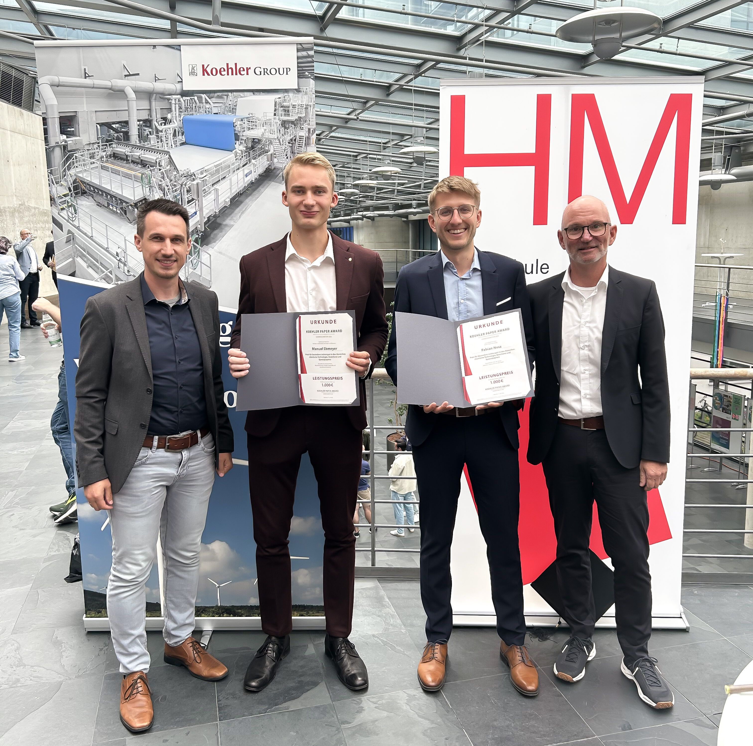 Simon Ketterer, Leiter Personalberatung und -betreuung, Manuel Ebmeyer, Fabian Noss, Thomas Peter, Gesamtproduktionsleiter bei Koehler Paper Kehl (Quelle: Koehler-Gruppe)