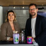 Mit der Kampagne „The Flow“ möchte All4LAbels gemeinsam mit Actega die nachhaltigen On-Demand-Metallisierungsoptionen von Starshine vorstellen (Quelle: Bespoke)