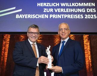 Roland Schreiner, geschäftsführender Gesellschafter der Schreiner Group, wurde für herausragende Leistungen mit dem Bayerischen Printpreis ausgezeichnet (Quelle: Schreiner Group)