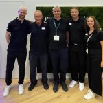 V.l.n.r.: Dr. Guido Spachtholz (Geschäftsführer Herma), Joannis Loxas, Haris Loxas, Harald Wallner (Director Sales International Herma) und Melissa Vogelmann (Vertrieb Herma) (Quelle: Herma)