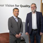 James Zhou, Managing Director von Beijing Transwest Automation, und Markus Fietkau, Sales Director bei der EyeC GmbH (Quelle: EyeC)
