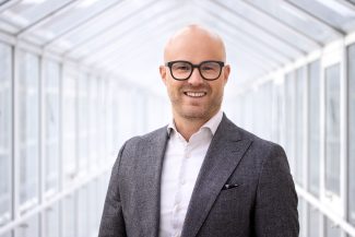 Philipp Prechtl begleitet als Vorstand Strategie das zum 1. Januar 2026 neu geschaffene Vor-standsressort bei der Koehler-Gruppe (Quelle: Koehler-Gruppe)