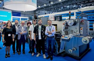 V.l.n.r.: Enrica Lodi, Ivan Spina und Mario Lodi (Cartes); Catia Cantelli, Matteo Zola, Nicola Roccati und Claudio Zola (Rotocel-Space) (Quelle: Dortschy)