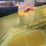 Flexcel Prime basiert auf einer neuen Kombination aus Platte und Film und verfügt über eine Lift-Resist-Formulierung, verbesserte Sauberkeitseigenschaften sowie eine verkürzte UVC-Nachbehandlung (Quelle: Miraclon)