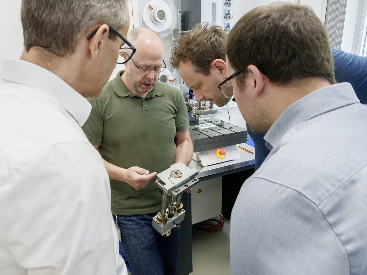 Welche Sonotrode ist die richtige? Beim Ultraschallschweißen ging es um die unterschiedlichen Schweißarten und das perfekte Zusammenspiel von Material und Maschine (Quelle: Schreiner Group)