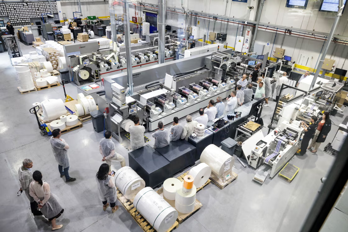 Flexodruck-Vorführung während des Open House von LOC España (Quelle: Bobst)