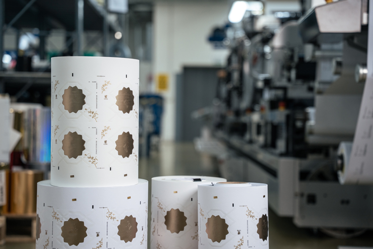UPM Adhesive Materials reduziert Emissionsintensität und baut Nachhaltigkeitsmaßnahmen aus