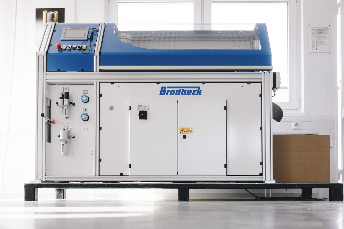 Die UNI 1000 von Brodbeck verarbeitet Hülseninnendurchmesser von 25 mm bis 160 mm (Quelle: Brodbeck)