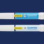 Der Quanta™-Pen von SHL Medical wird durch das speziell entwickelte Funktionslabel von Schreiner MediPharm um zusätzliche Funktionen für Sicherheit, Konnektivität und Nutzerkomfort erweitert (Quelle: Schreiner Group)