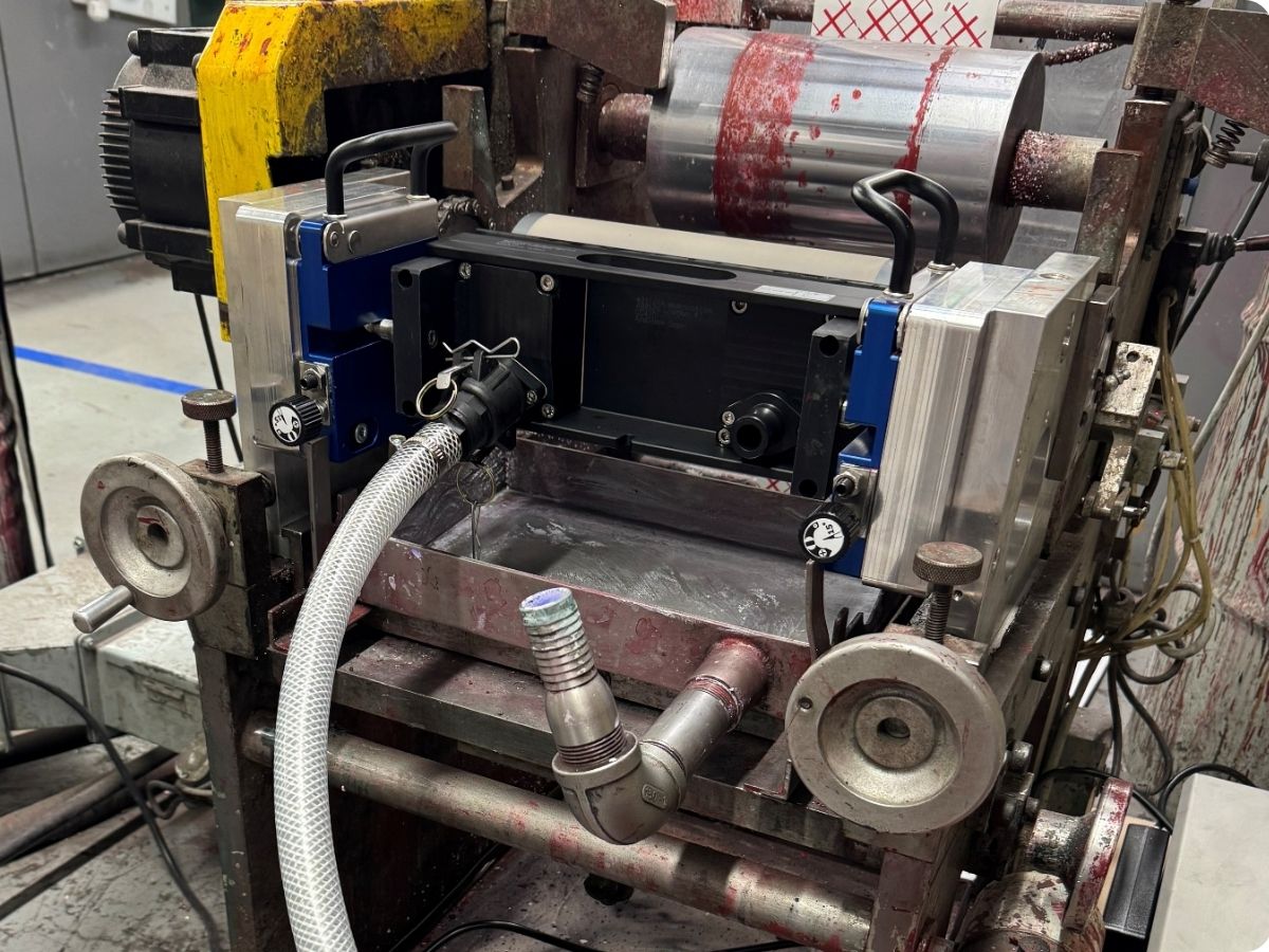 Das Agergaard Nova TK Kammerrakelsystem ist vollständig kompatibel mit UV- und wasserbasierenden Farben sowie Lacken (Quelle: Agergaard)