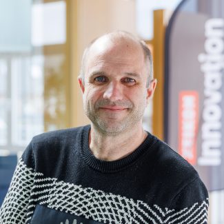 Danny Mertens ist Marketing Manager der Flint Group Digital Xeikon. Seit 30 Jahren hat er das Unternehmen in verschiedenen Positionen begleitet.